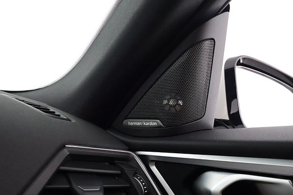 BMW i4 27 of 30