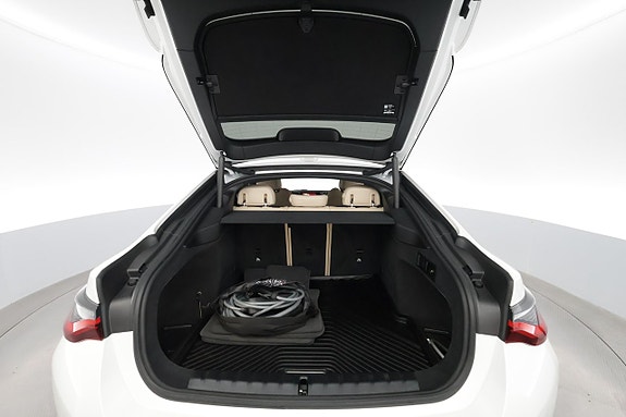 BMW i4 29 of 30