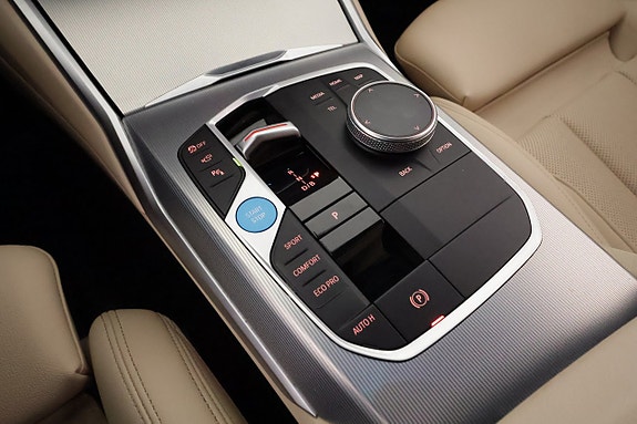 BMW i4 26 of 30