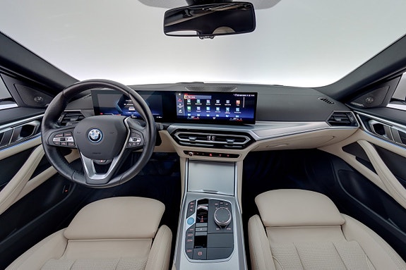 BMW i4 13 of 30