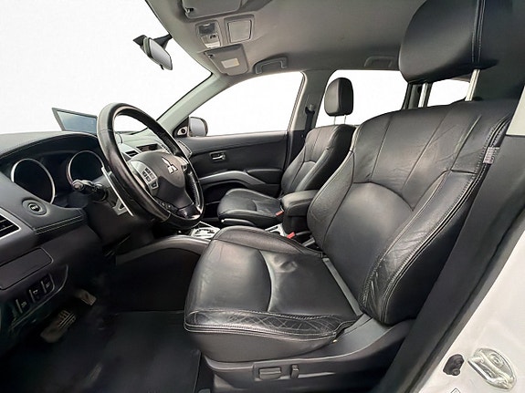 Mitsubishi Outlander 12 of 28
