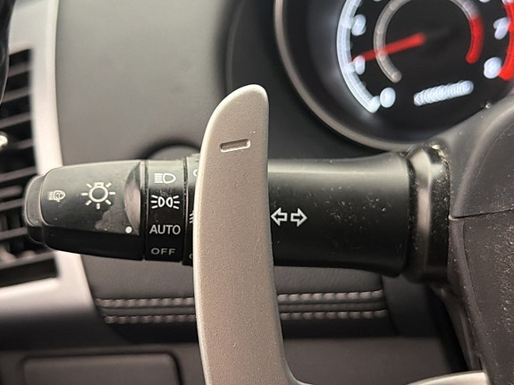 Mitsubishi Outlander 24 of 28
