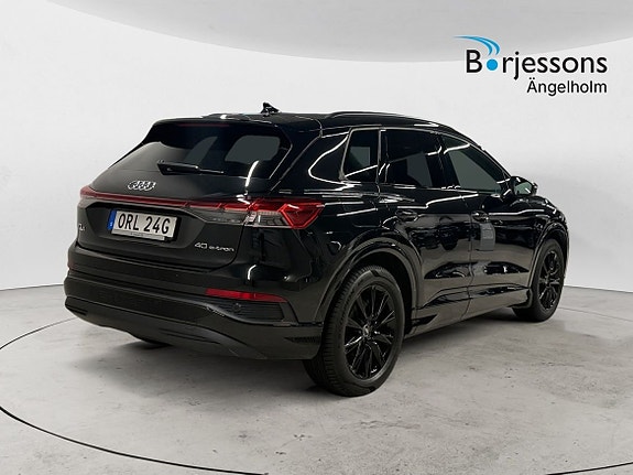 Audi Q4 e-tron 3 of 10