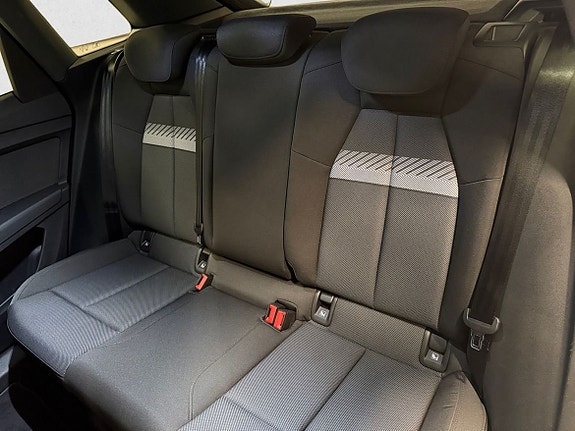 Audi Q4 e-tron 8 of 10