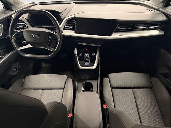 Audi Q4 e-tron 6 of 10