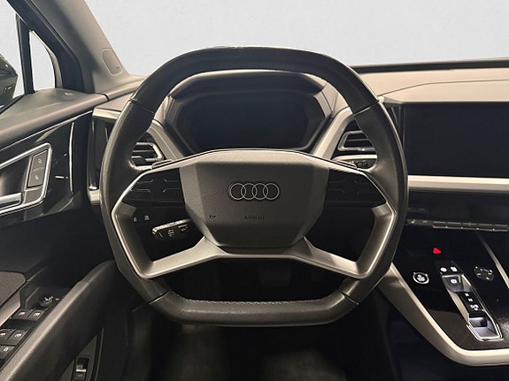 Audi Q4 e-tron 7 of 10