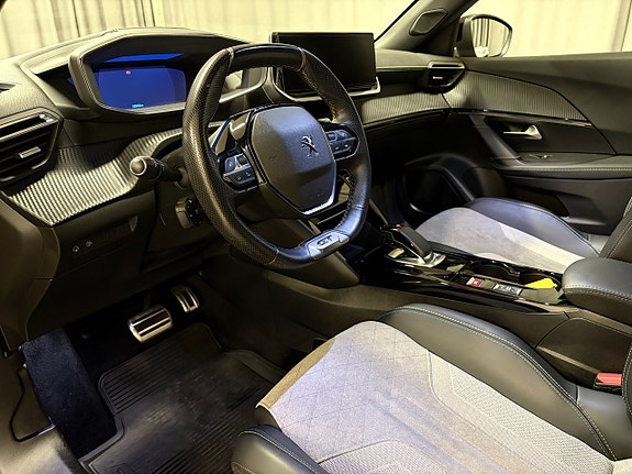 Peugeot e-2008 9 of 18