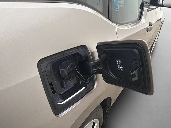 BMW i3 10 of 30