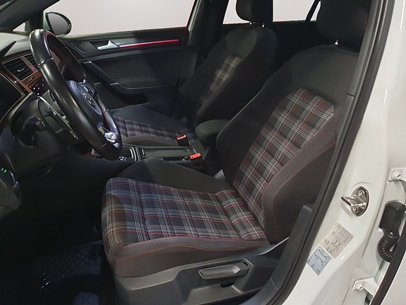 Volkswagen Golf I 11 of 19