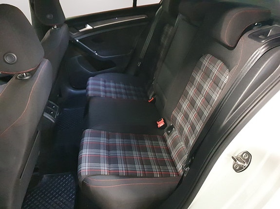 Volkswagen Golf I 14 of 19