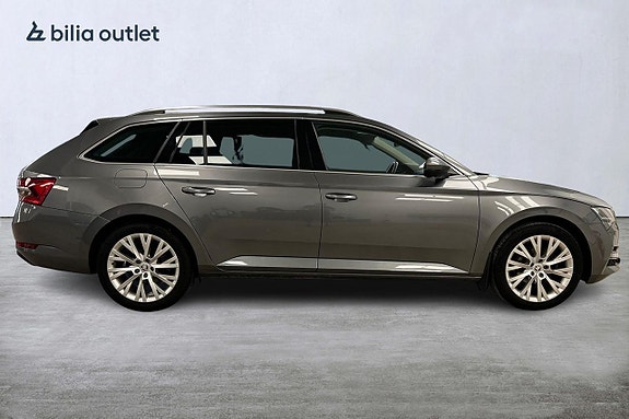 Skoda Superb 5 of 30