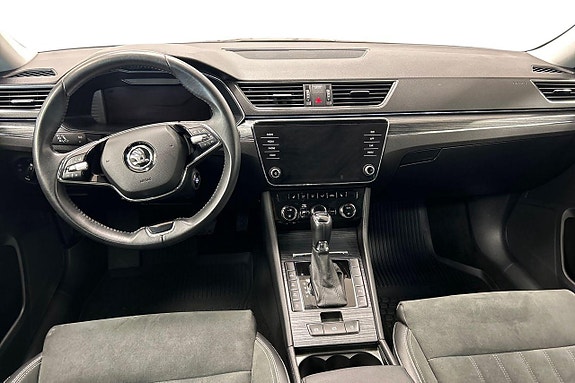 Skoda Superb 13 of 30