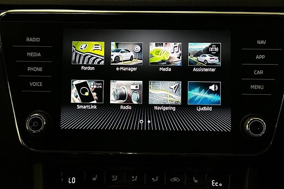 Skoda Superb 16 of 30