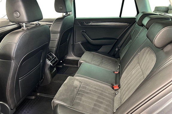 Skoda Superb 11 of 30