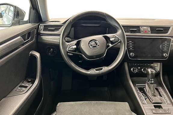 Skoda Superb 14 of 30