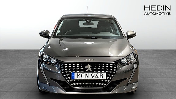 Peugeot 208 8 of 9