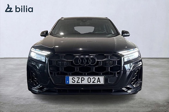 Audi SQ7 8 of 27