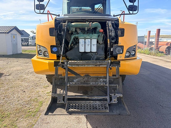 Volvo A 25 G 7 of 12