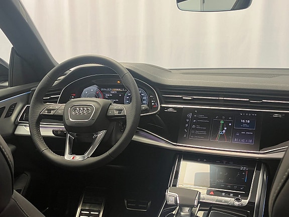 Audi Q8 12 of 16