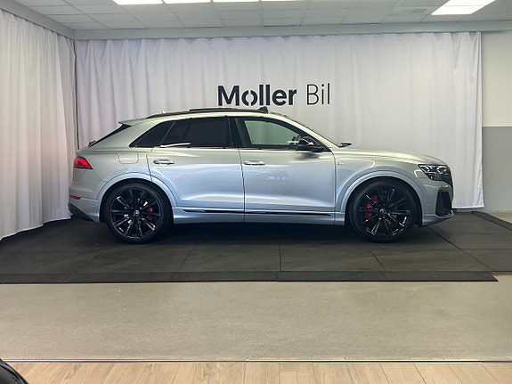 Audi Q8 3 of 16