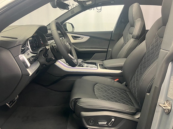 Audi Q8 8 of 16