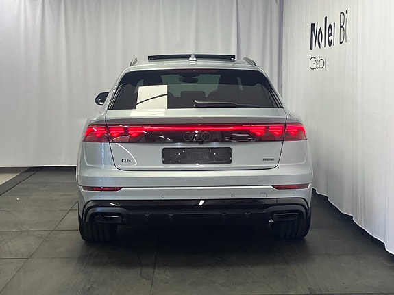 Audi Q8 5 of 16