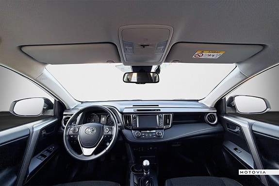 Toyota RAV4 13 of 19