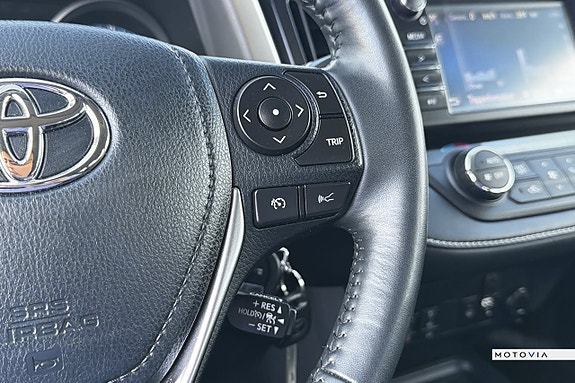 Toyota RAV4 15 of 19