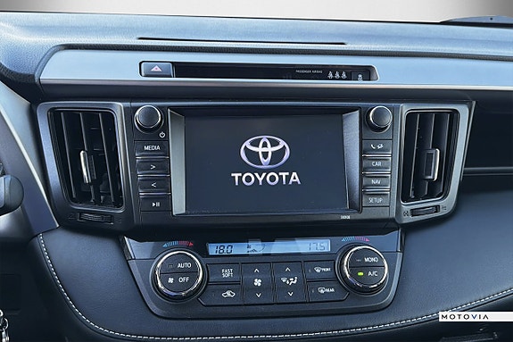 Toyota RAV4 16 of 19