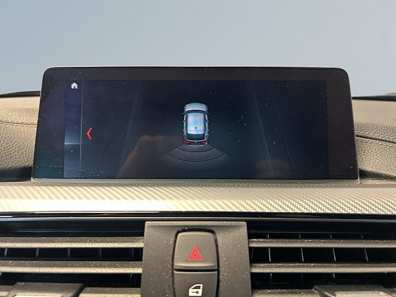BMW 320i 11 of 19
