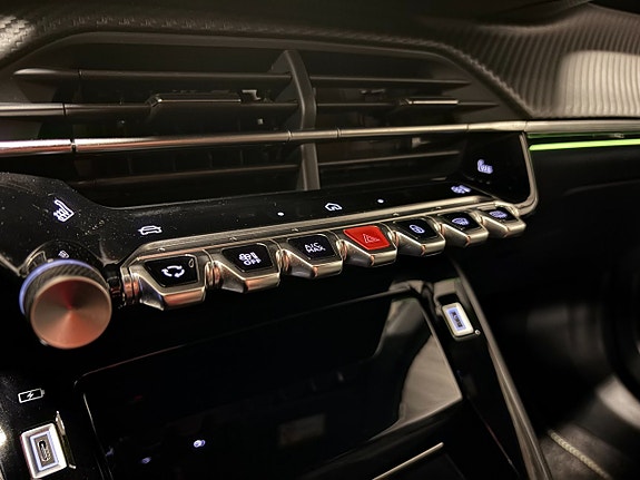 Peugeot 2008 10 of 15