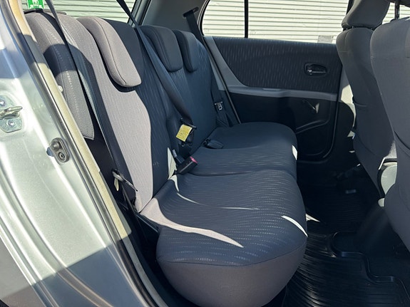 Toyota Yaris 10 of 22