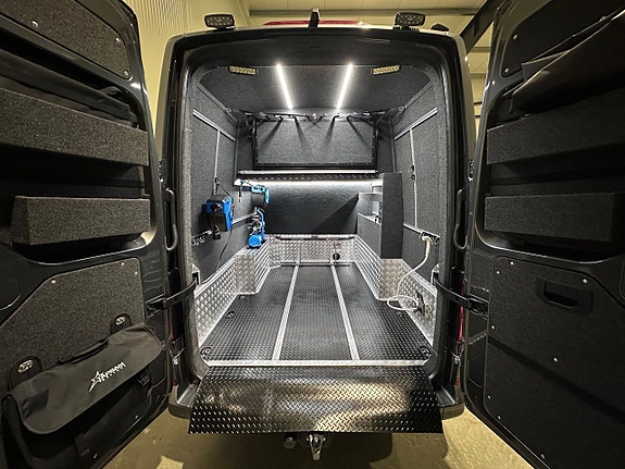 Volkswagen Crafter 13 of 22