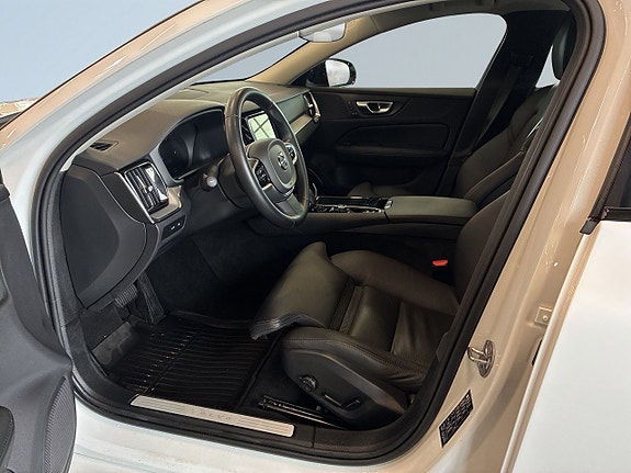 Volvo V60 7 of 27