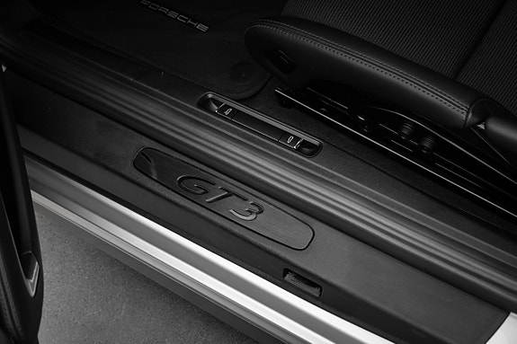 Porsche 911 19 of 30