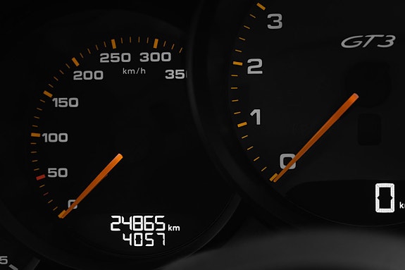 Porsche 911 12 of 30