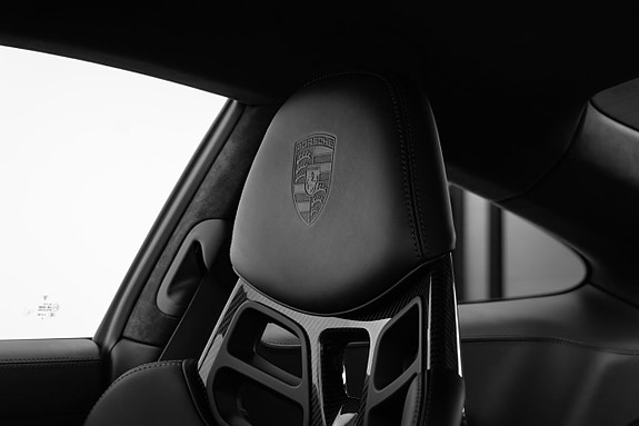 Porsche 911 18 of 30