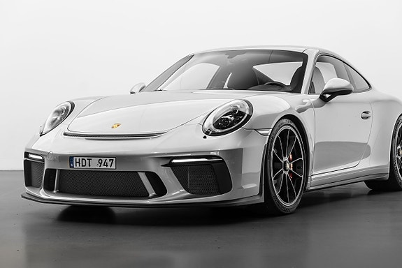 Porsche 911 22 of 30