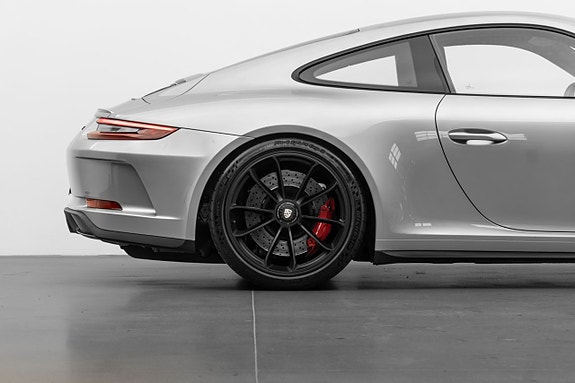 Porsche 911 6 of 30