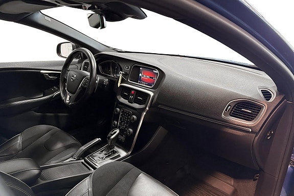 Volvo V40 9 of 11