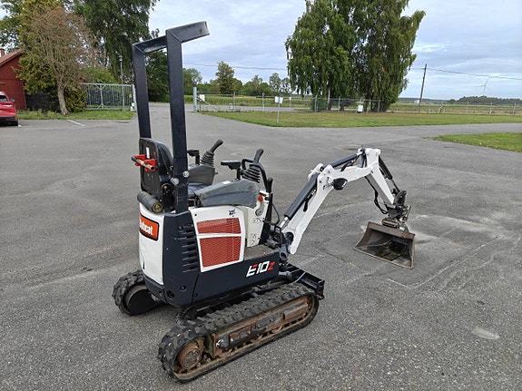 Bobcat E10Z 3 of 5