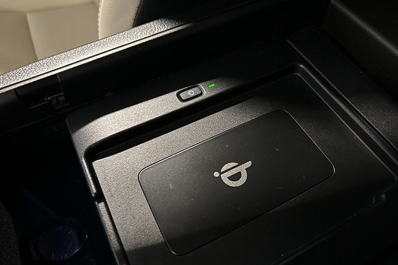 Lexus NX300h 11 of 13