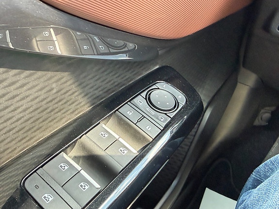 Suzuki eVitara 19 of 26