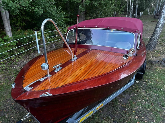 Mahognyracer ( campingbåt) 2 of 15