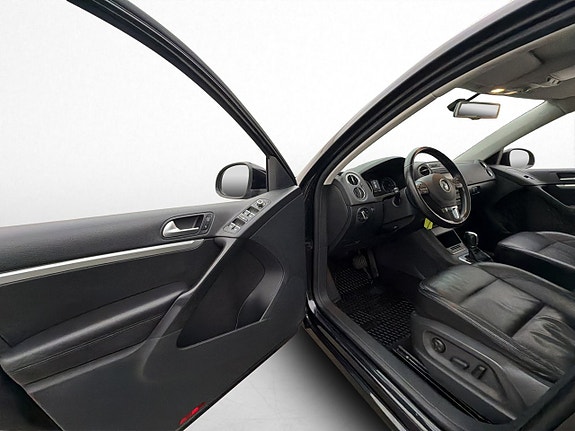 Volkswagen Tiguan 11 of 30