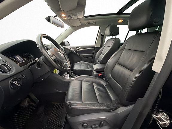 Volkswagen Tiguan 12 of 30