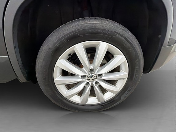Volkswagen Tiguan 30 of 30