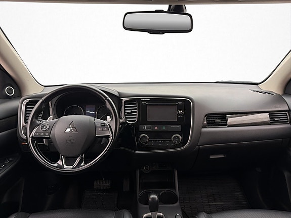 Mitsubishi Outlander 13 of 30