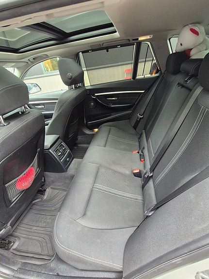 BMW 320d 6 of 11