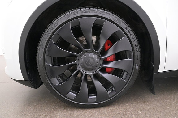 Tesla Model Y 27 of 27